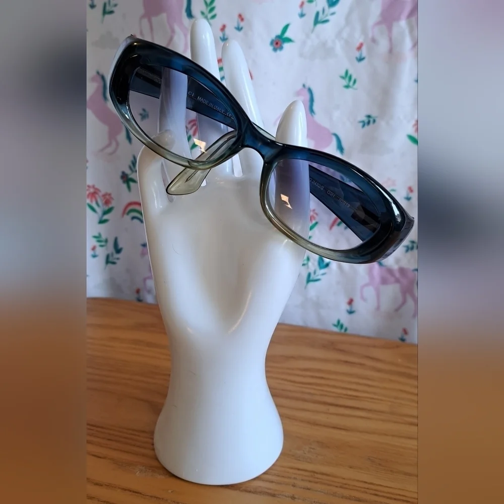 EUC RARE Vintage Y2K Gucci GG 2432/S Clear Blue Acetate Everyday Sunglass Shades